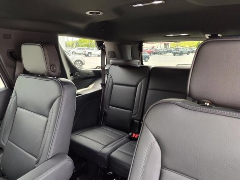 Used 2025 GMC Yukon Denali AWD/4WD image 14