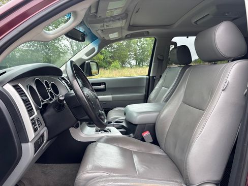 Used 2008 Toyota Sequoia Limited AWD/4WD image 10