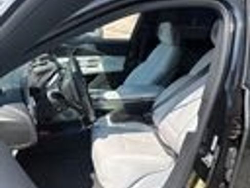 Used 2024 Cadillac Lyriq Luxury AWD/4WD image 2