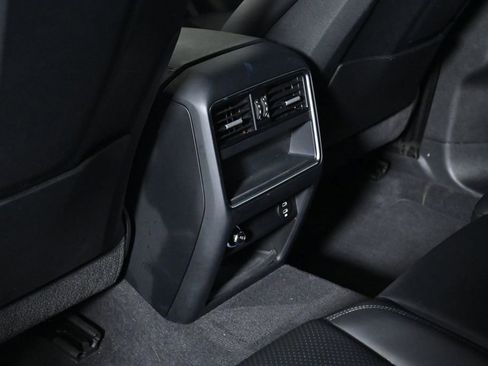 Certified 2023 Porsche Cayenne AWD/4WD image 19