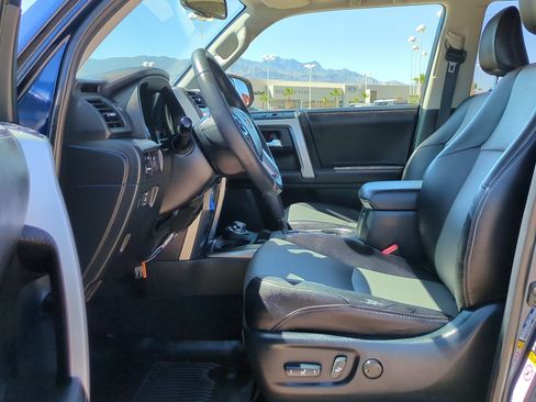 Used 2017 Toyota 4Runner SR5 Premium AWD/4WD image 14