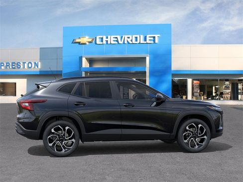 New 2026 Chevrolet Trax RS w/ Sunroof Package image 5