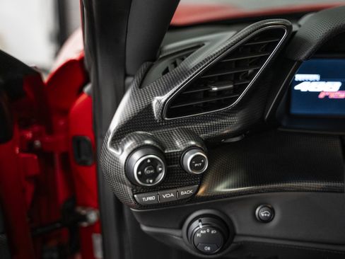 Used 2019 Ferrari 488 Pista Coupe RWD image 46