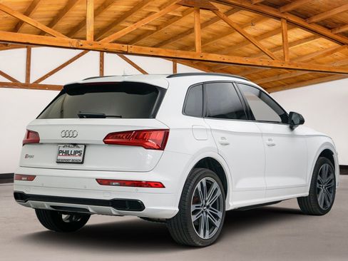 Used 2020 Audi SQ5 Premium Plus w/ Premium Plus Package image 4
