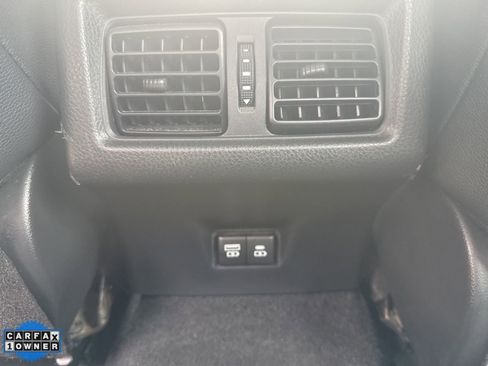 Used 2025 Toyota Camry SE image 27