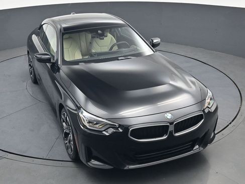 Used 2025 BMW 230i Coupe w/ Premium Package RWD image 25