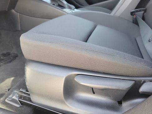 Used 2025 Toyota Corolla LE image 12