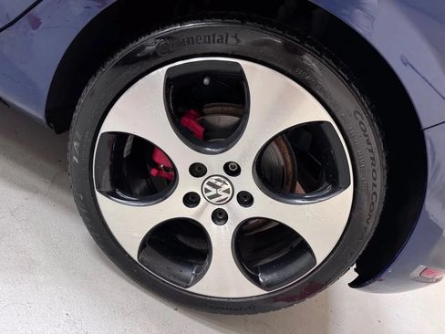 Used 2012 Volkswagen GTI 4-Door FWD image 9
