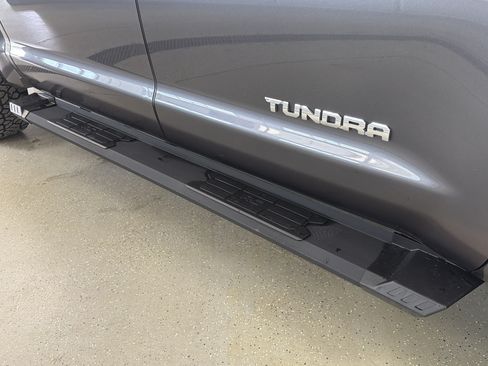 Used 2018 Toyota Tundra Limited w/ Limited Premium Package AWD/4WD image 51
