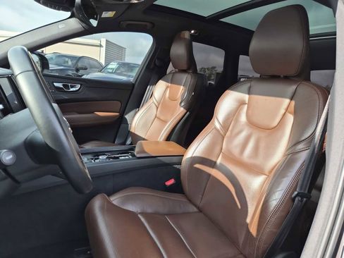 Used 2021 Volvo XC60 T5 Inscription w/ Advanced Package image 15