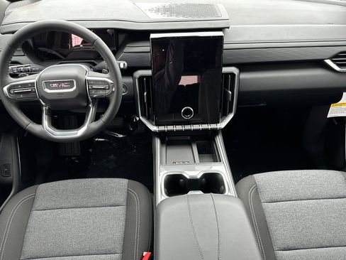 New 2025 GMC Acadia Elevation image 12