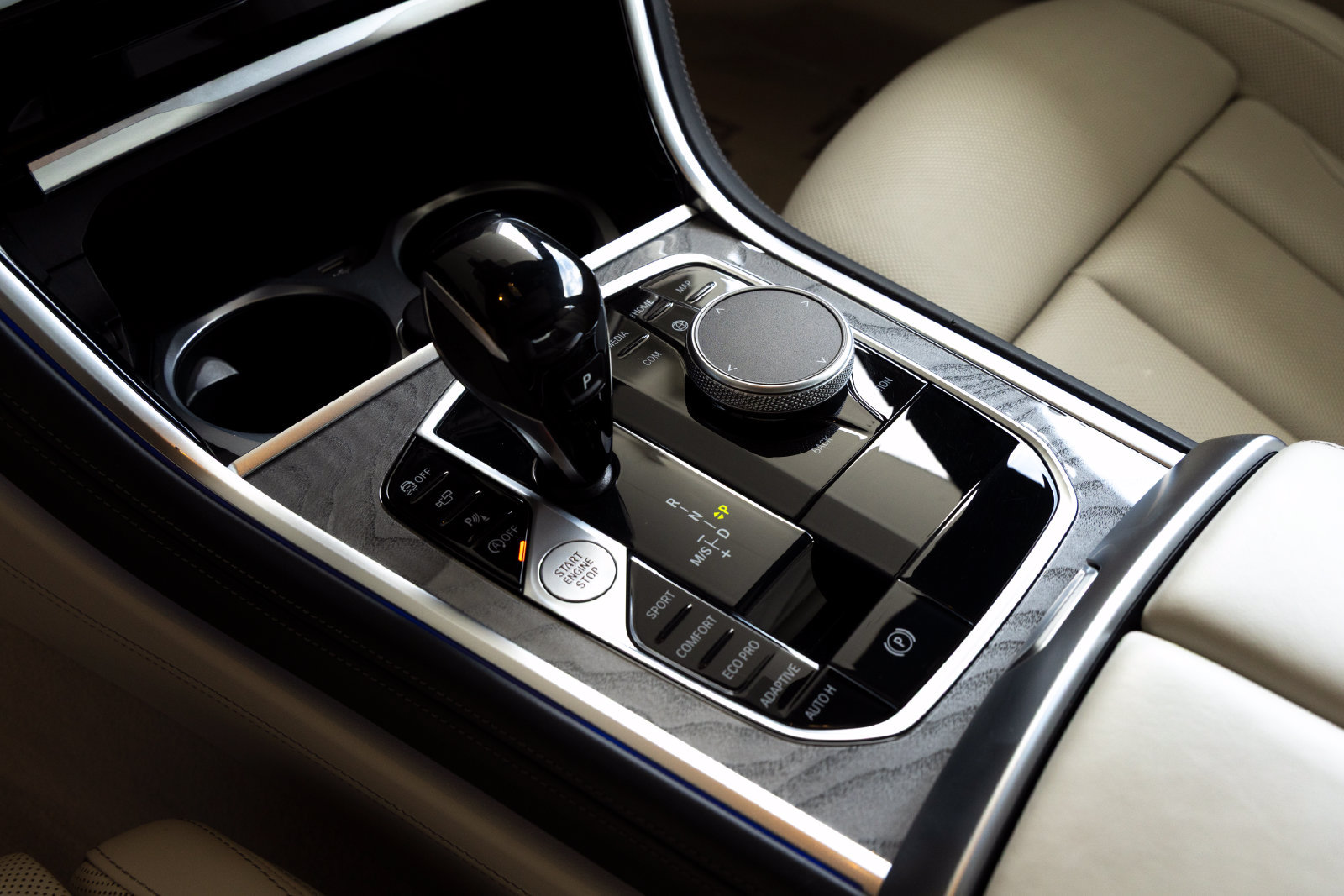 Certified 2025 BMW 840i xDrive AWD/4WD image 18