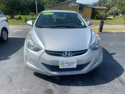 Used 2013 Hyundai Elantra GLS w/ Preferred Pkg FWD image 3