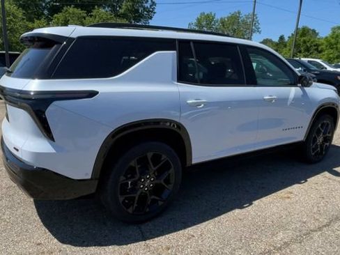 New 2026 Chevrolet Traverse RS w/ LPO, Floor Liner Package AWD/4WD image 2