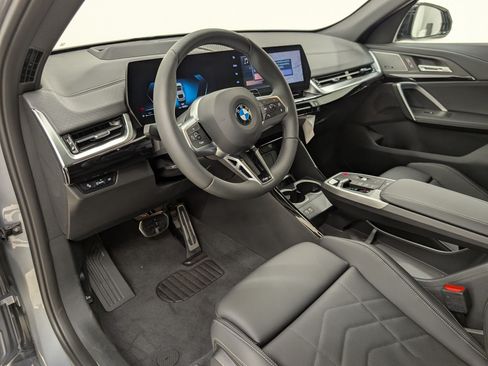 New 2026 BMW X2 xDrive28i w/ Technology Package AWD/4WD image 4