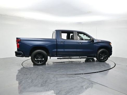 Used 2022 Chevrolet Silverado 1500 RST image 2