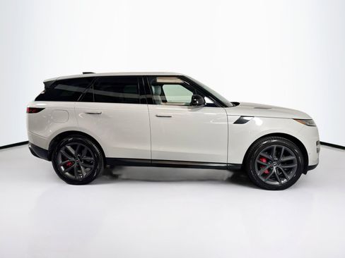 Used 2024 Land Rover Range Rover Sport SE image 8
