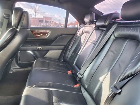 Used 2019 Lincoln Continental Reserve image 35