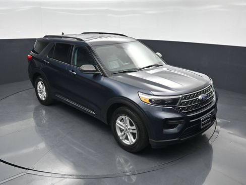 Used 2023 Ford Explorer XLT RWD image 39