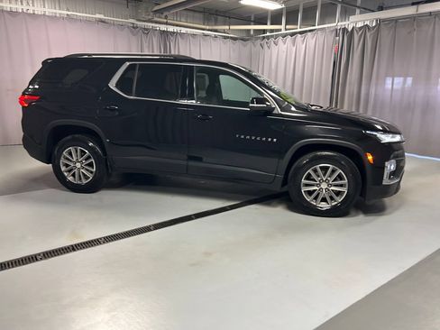 Used 2023 Chevrolet Traverse LT FWD image 8
