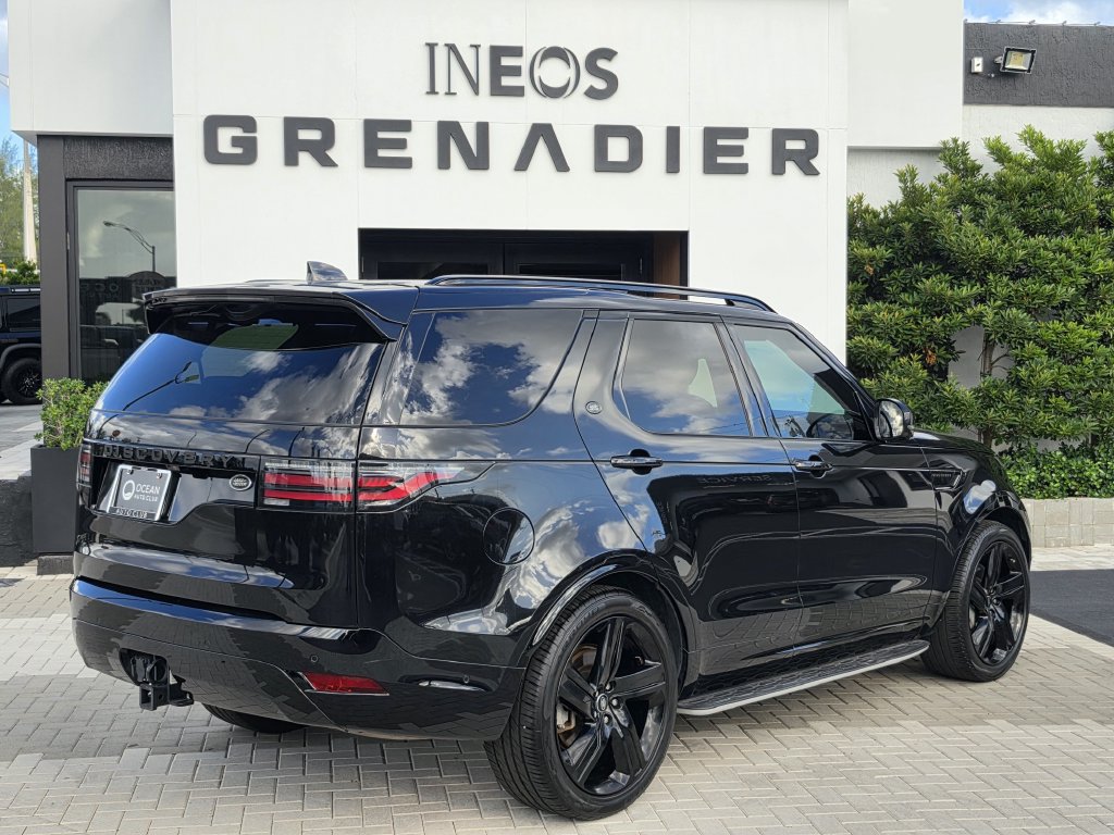 Used 2023 Land Rover Discovery S R-Dynamic AWD/4WD image 4