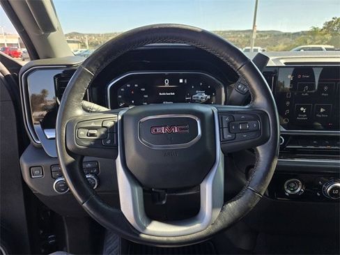 Used 2022 GMC Sierra 1500 Elevation image 24