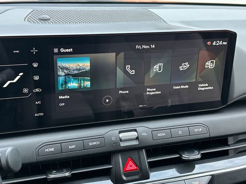 New 2025 Kia K4 EX image 25