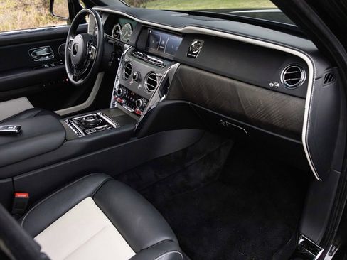 Certified 2019 Rolls-Royce Cullinan image 77