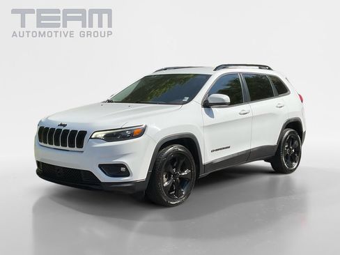 Used 2021 Jeep Cherokee Latitude Plus FWD image 3