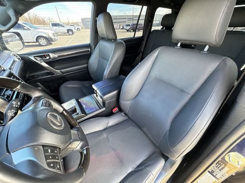 Used 2023 Lexus GX 460 Premium image 19