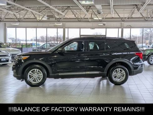 Used 2023 Ford Explorer XLT image 5