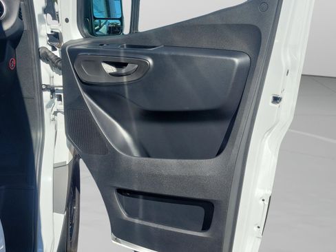 Used 2026 Mercedes-Benz Sprinter 2500 image 19