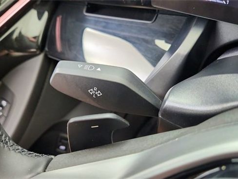 Used 2024 BMW 530i xDrive 530i xDrive w/ Premium Package image 42