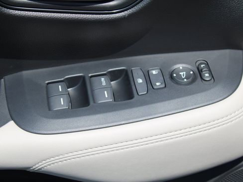 New 2026 Honda HR-V LX image 18