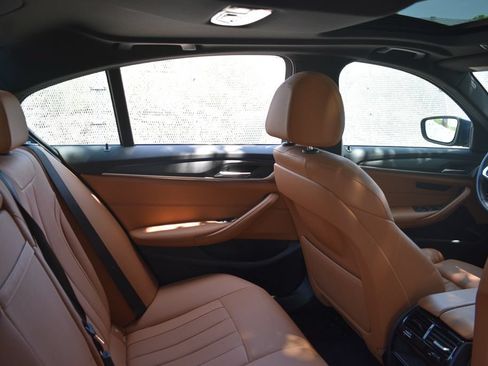 Used 2023 BMW 530e xDrive w/ M Sport Package AWD/4WD image 25