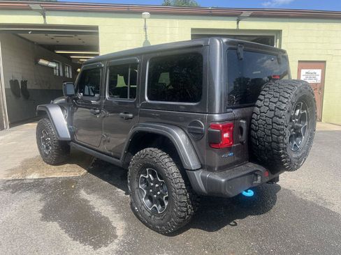 Used 2021 Jeep Wrangler Unlimited Rubicon 4xe w/ Cold Weather Group AWD/4WD image 6