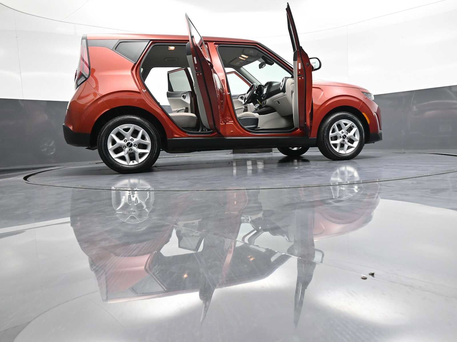 Certified 2023 Kia Soul LX w/ Option Group 015 FWD image 47