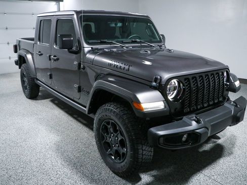 Used 2023 Jeep Gladiator Sport AWD/4WD image 5