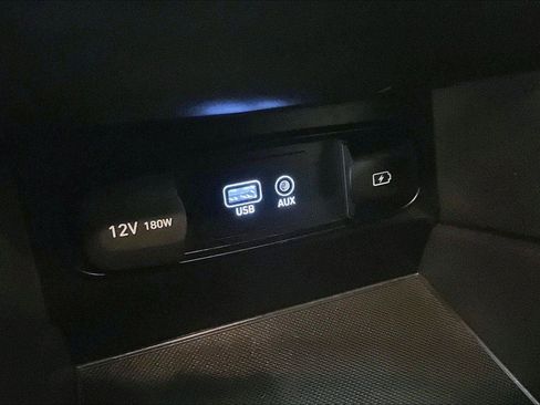 Used 2019 Hyundai Santa Fe SE image 31