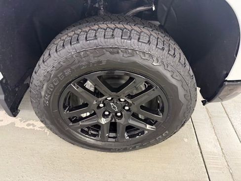 New 2025 Chevrolet Silverado 1500 Custom Trail Boss image 4