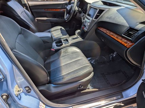 Used 2011 Subaru Outback 2.5i Limited image 35