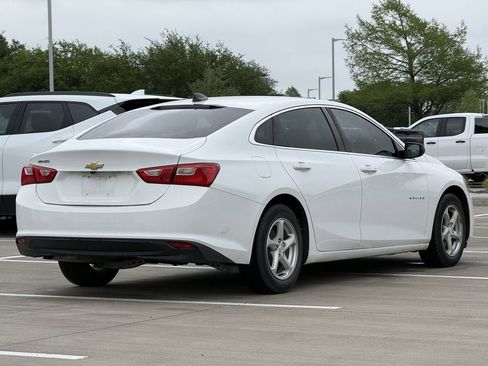 Used 2018 Chevrolet Malibu LS image 4