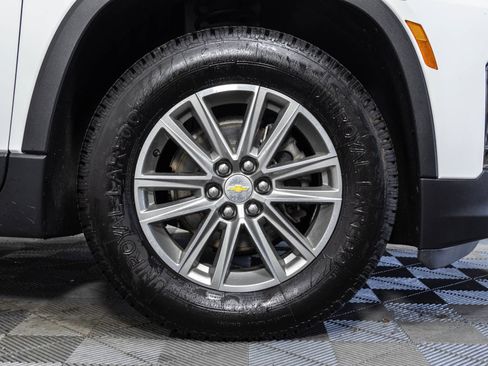 Used 2023 Chevrolet Traverse LT AWD/4WD image 44