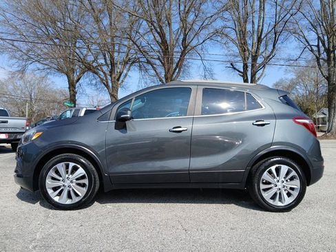 Used 2018 Buick Encore Preferred image 1