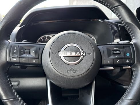 Certified 2022 Nissan Pathfinder SV FWD image 23