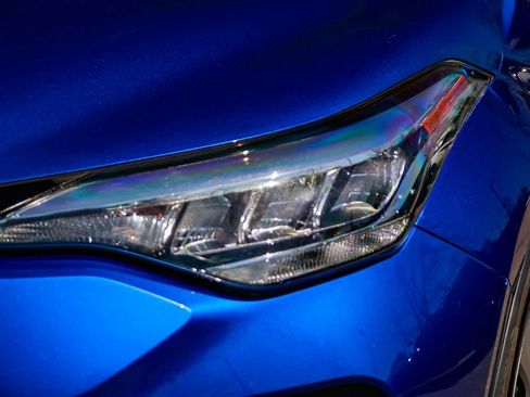 Used 2020 Toyota C-HR LE image 10