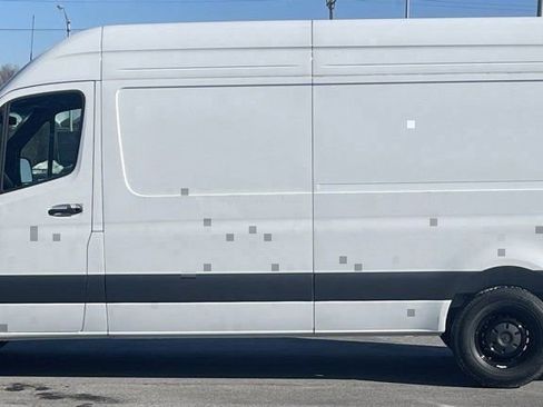 New 2025 Mercedes-Benz Sprinter 2500 image 8