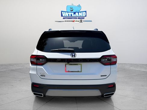 New 2026 Honda Pilot Touring image 4