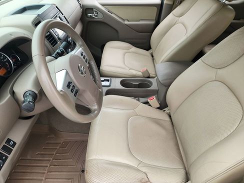 Used 2019 Nissan Frontier SL RWD image 14