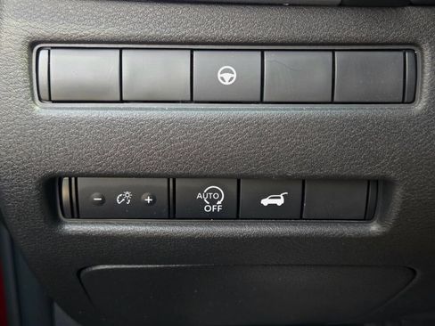 Used 2024 Nissan Rogue SV w/ SV Premium Package AWD/4WD image 29